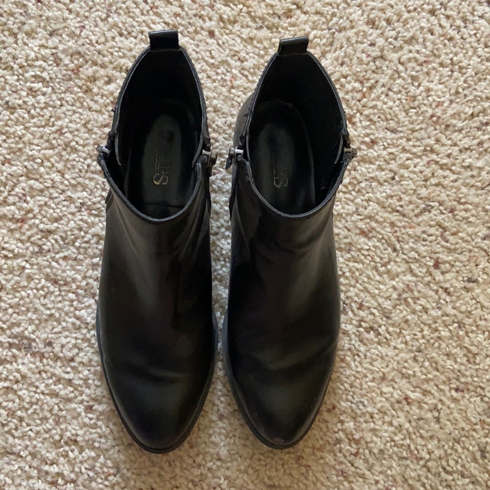 black booties
